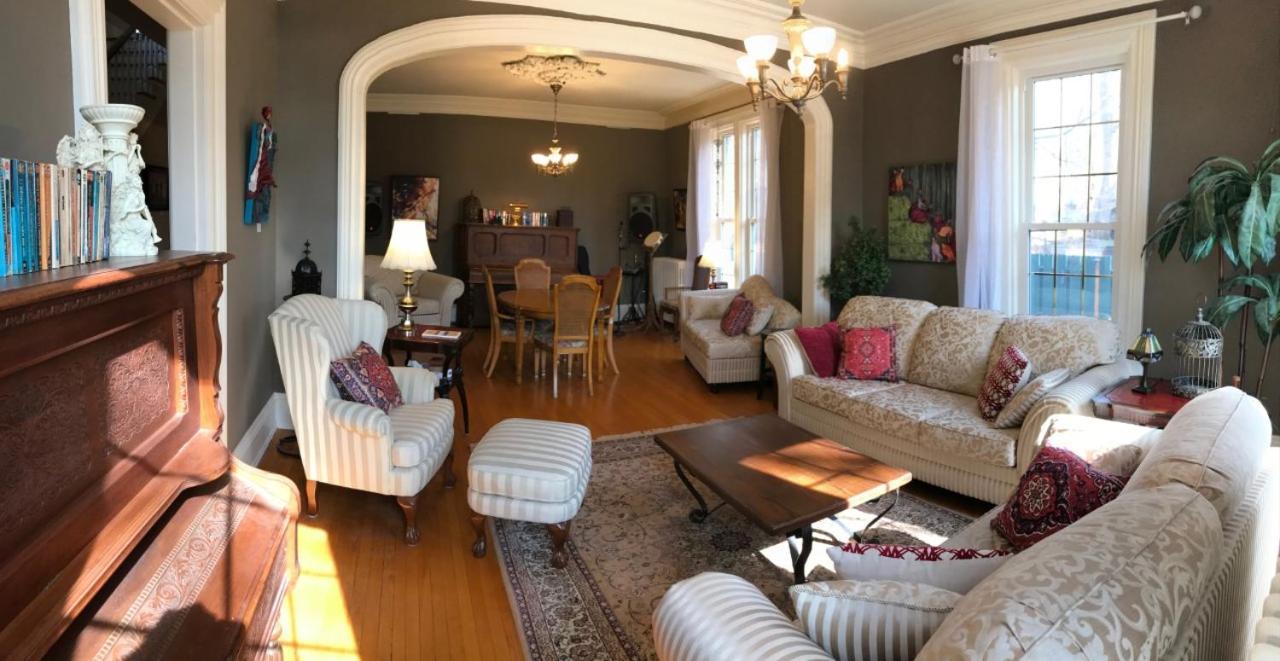 Anneken 1000 Islands B&B Luxury Suites & Spa Brockville Exterior foto